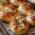 Quick sourdough garlic knots, velvety and buttery deliciousness